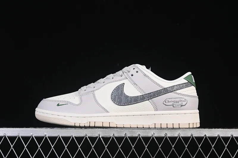 All Categories Nk SB Dunk Series Nk SB Dunk Low High-end Customized Low-top Shoes Nike SB Dunk Low Dior Co-branded Gray Green Tail Anniversary High-end Customized Low-top Casual Shoes ZH2588-276